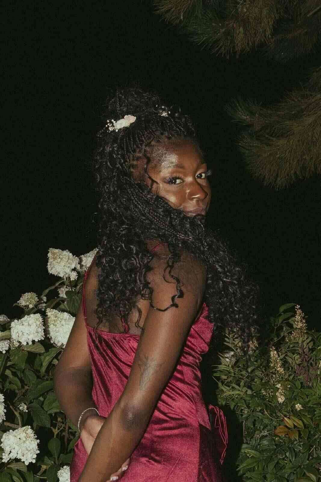 Un regard, dans le jardin nocturne